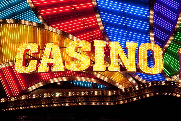Five-reel layout with live balance display Buffalo King reel display on kios mobile